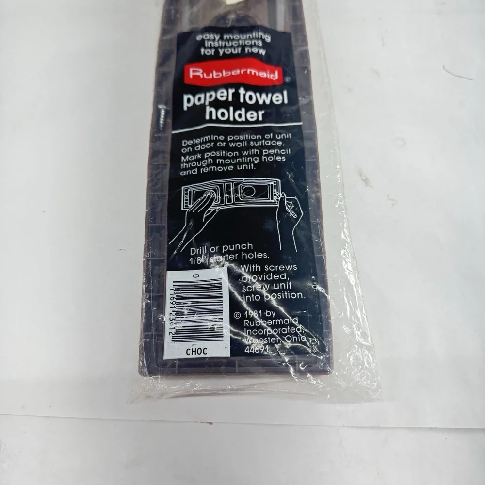 Rubbermaid Paper Towel Holder  Brown Plastic 2361 USA   Vintage New In Package